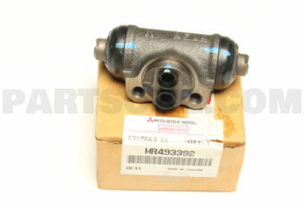 MR493392 CYLINDER ASSY,RR BRAKE,LH