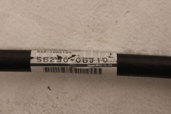 5623006J10 STABILIZER-REAR