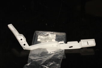 852266N600 BRACKET-REAR BUMPER SIDE,RH
