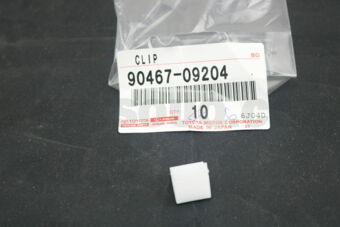 9046709204 CLIP(FOR BACK DOOR SIDE GARNISH)