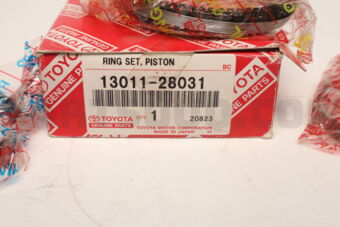 Toyota 1301128031 RING SET, PISTON